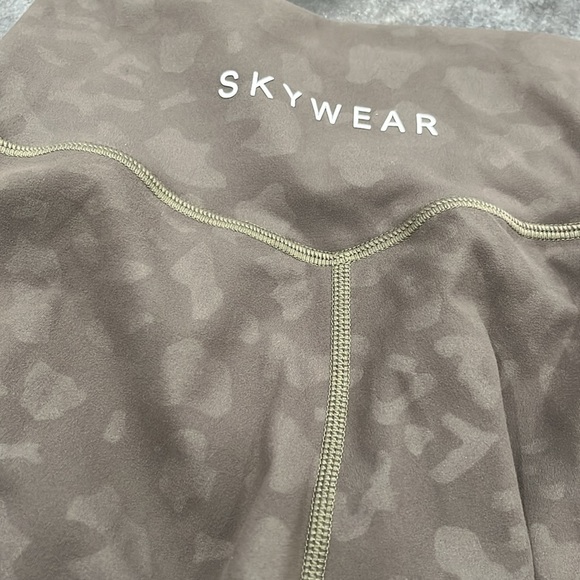 NWOT Skywear Small Olive Green Leggings - Picture 7 of 7